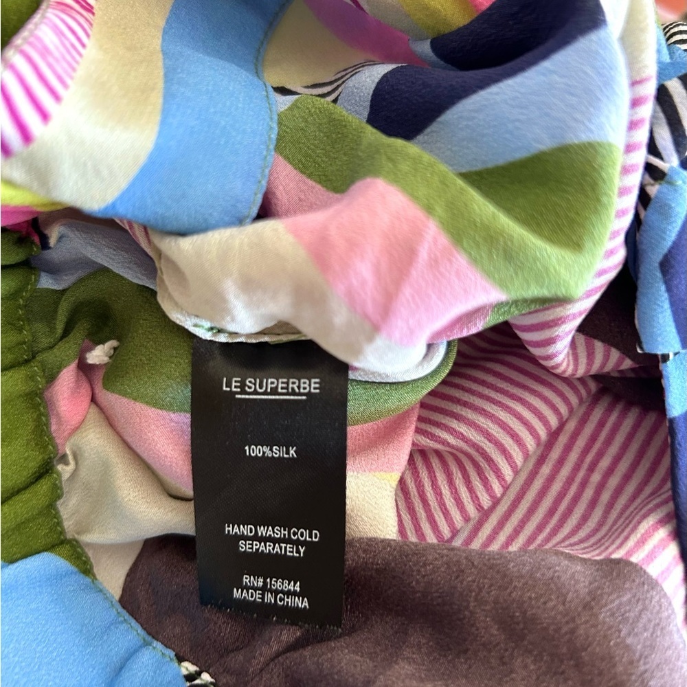 Le Superbe silk Interrupted Pattern Sunset Tower Tuck Blouse Colorful Geometric - Picture 8 of 8